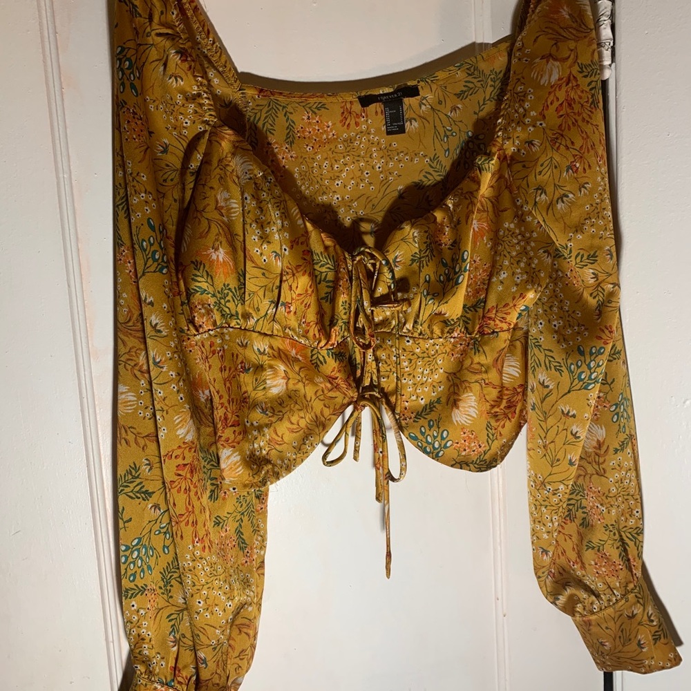 flowery cropped blouse